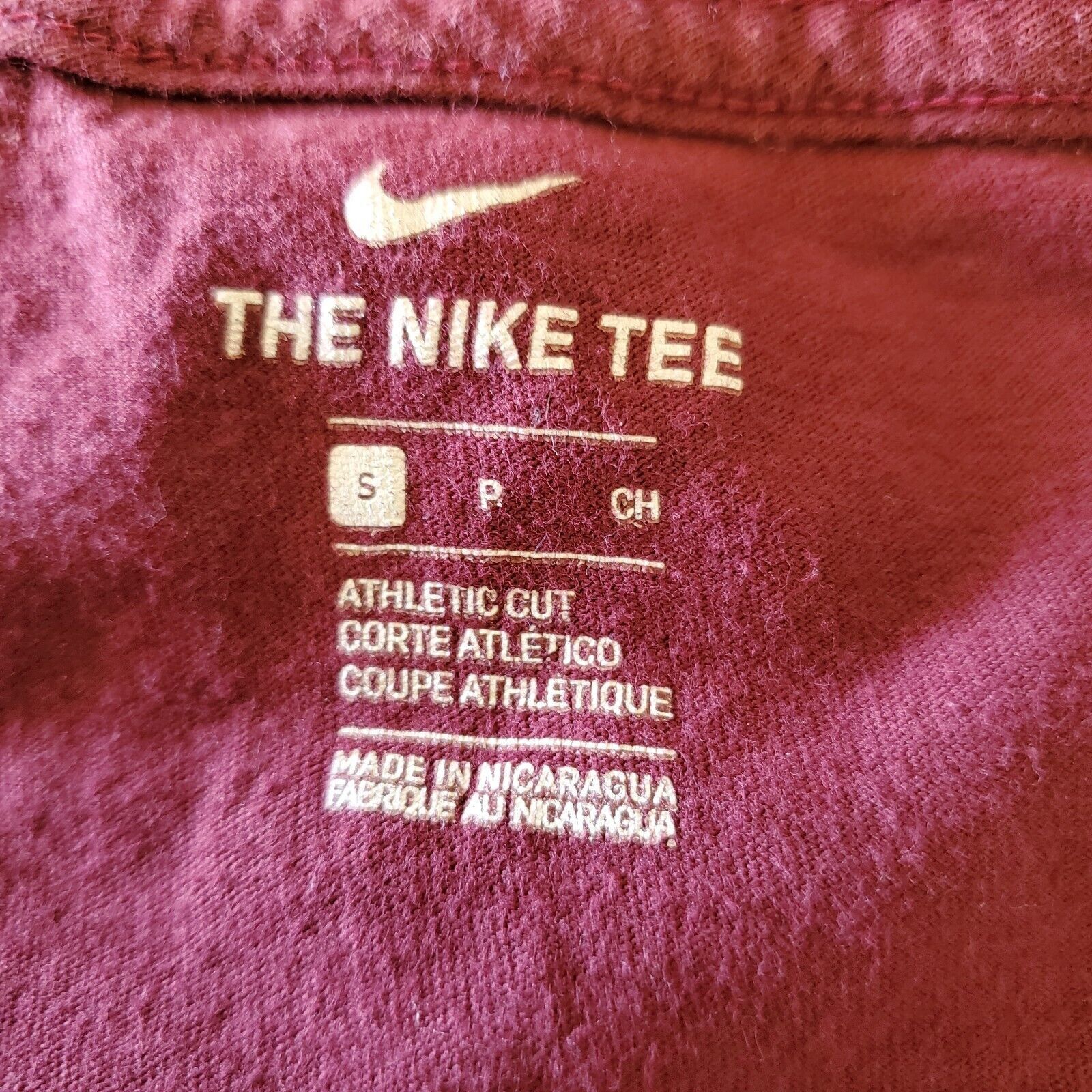 Nike The Nike Tee Shirt Women Small Athletic Cut T-Shirt Maroon Size S / US 4 / IT 40 - 12 Thumbnail