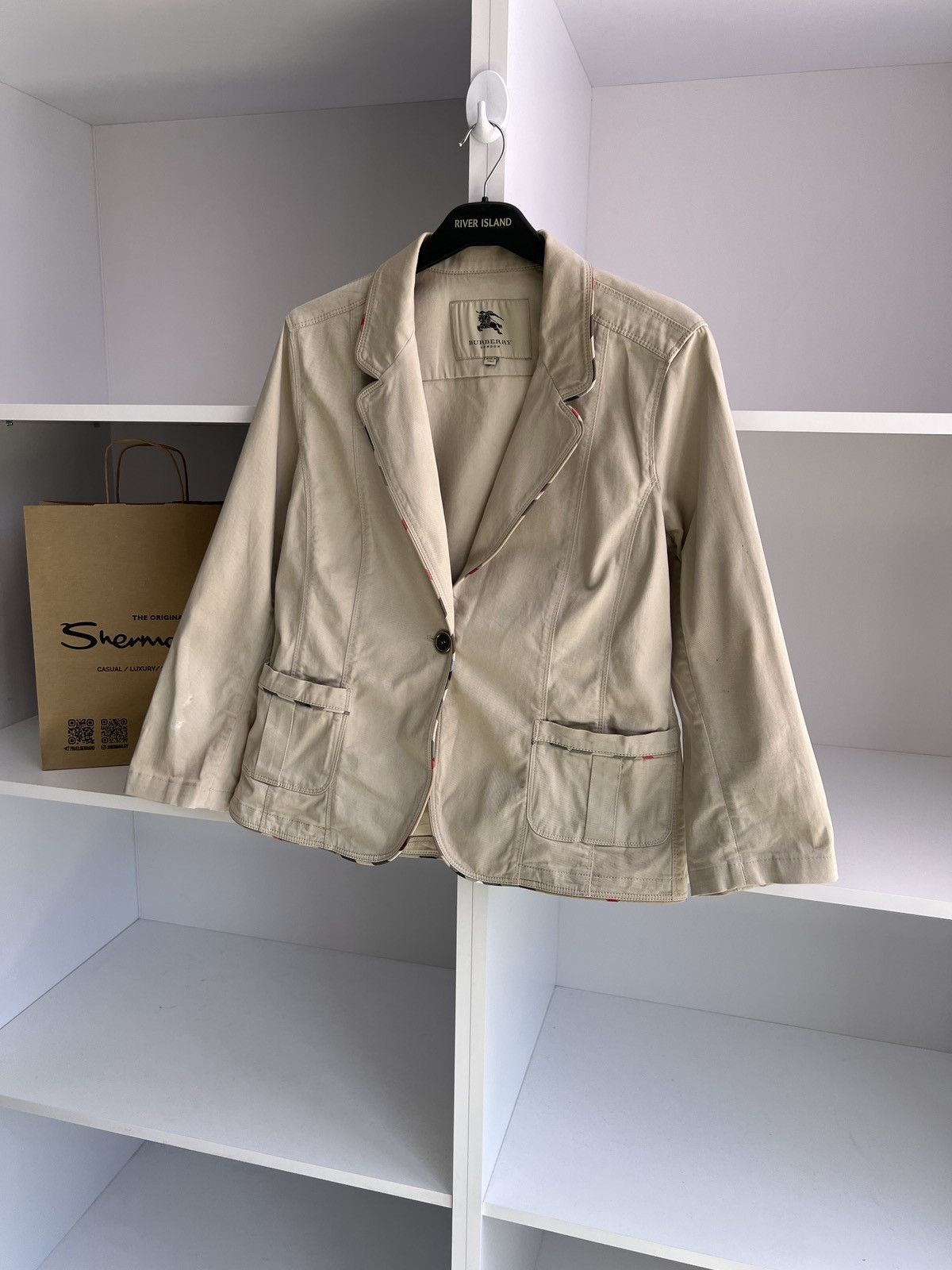 Burberry × Vintage Vintage Burberry Women’s Beige Blazer Size M / US 6-8 / IT 42-44 - 2 Thumbnail