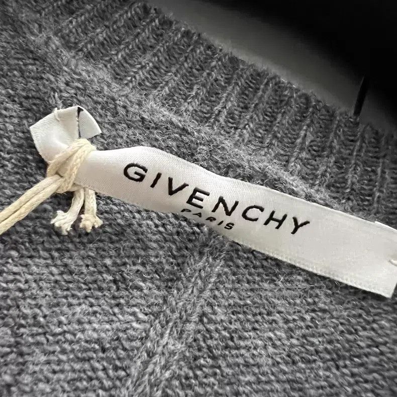 Givenchy Givenchy Striped Hem Knit Top Size US XS / EU 42 / 0 - 4 Thumbnail
