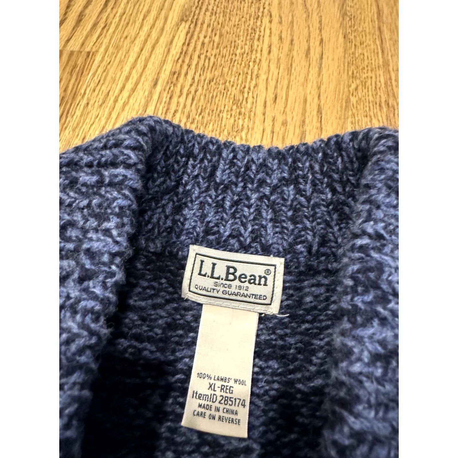 Vintage LL Bean Henley Pullover Sweater Men's Size XL Blue Lambswool Size US XL / EU 56 / 4 - 2 Thumbnail