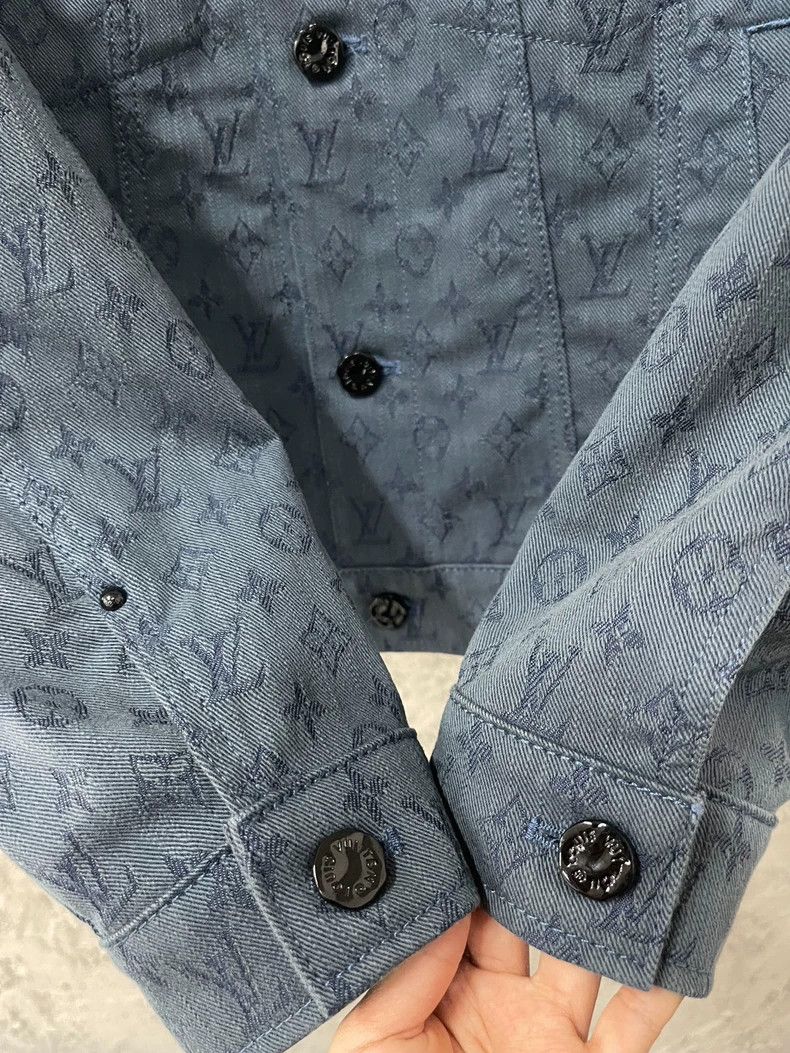 Louis Vuitton Louis Vuitton Blue denim jacket Size US S / EU 44-46 / 1 - 6 Thumbnail
