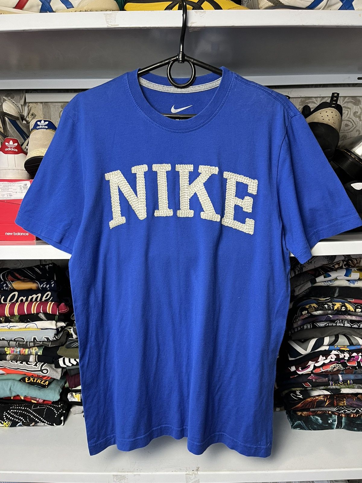 Nike Vintage Nike 90s Faded Big Swoosh Center Logo Tee Shirt Size US S / EU 44-46 / 1 - 5 Thumbnail