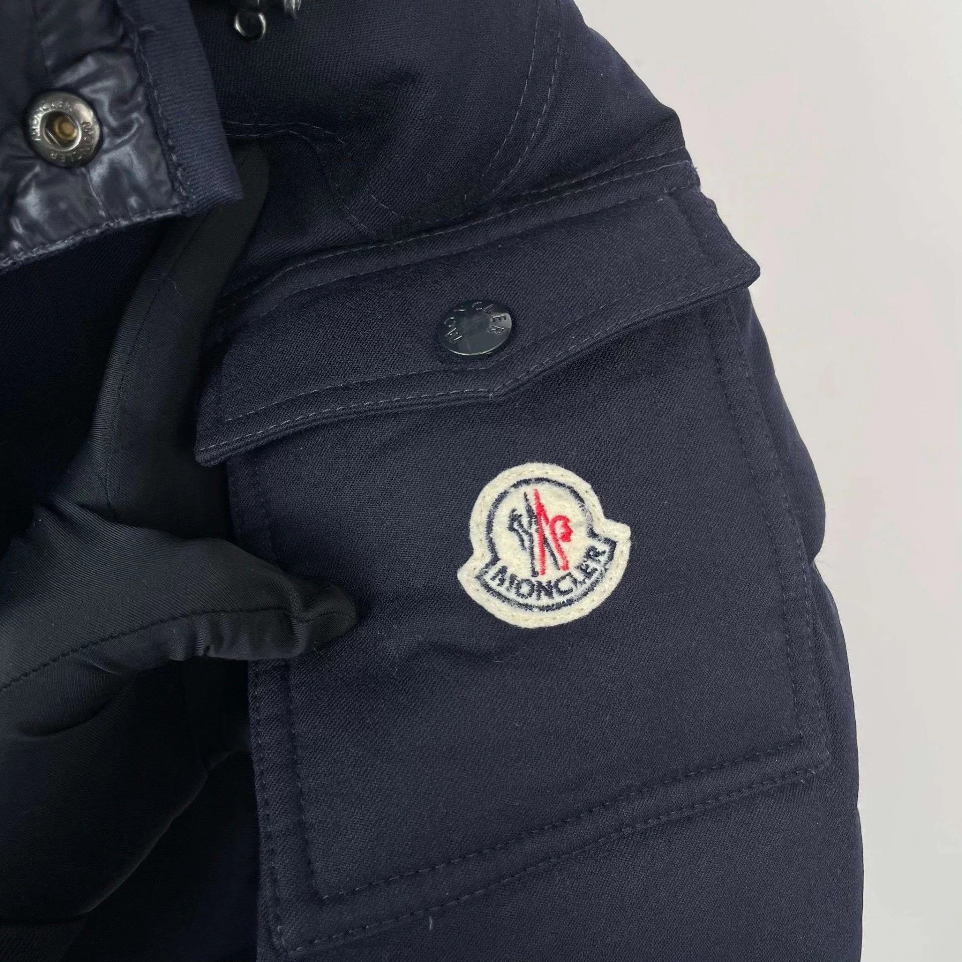 Moncler Moncler Navy Blue Down Jacket Size 3 Size US L / EU 52-54 / 3 - 3 Thumbnail