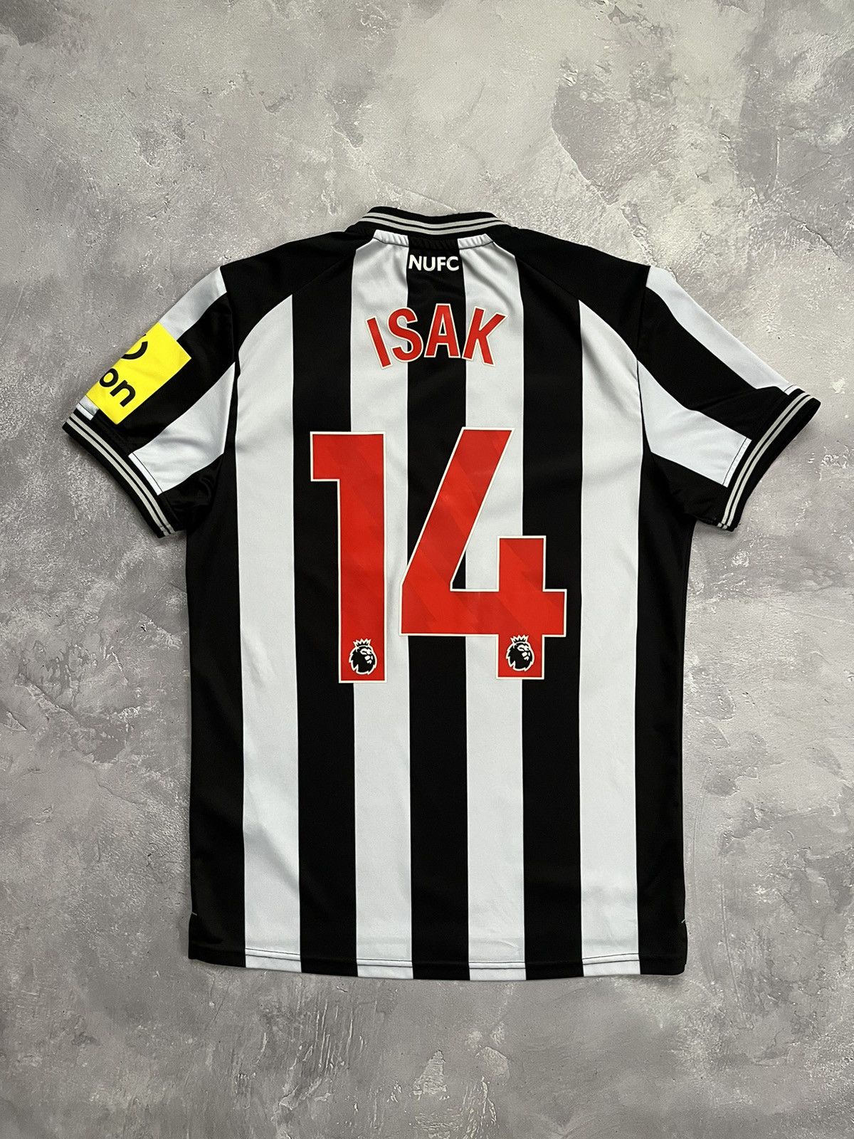 Castore Newcastle United Soccer Jersey Isak 14 Fifa Football in Black, Men’s