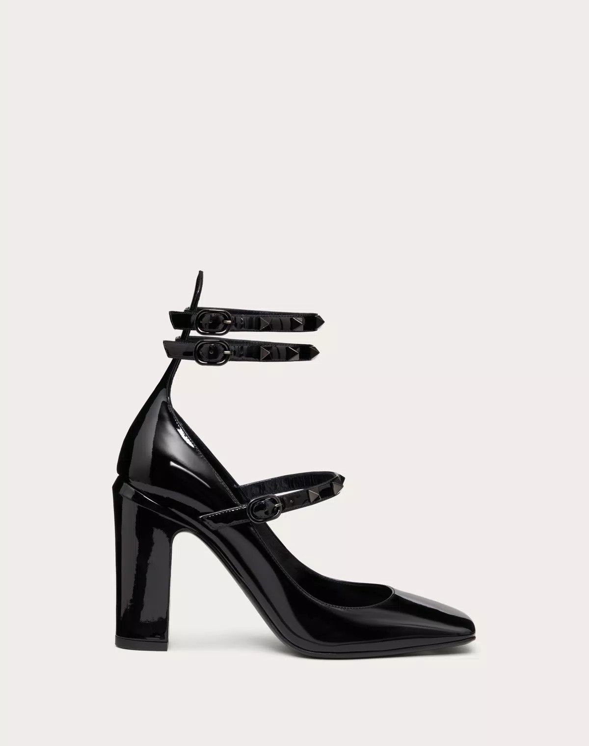 o1s1wg111125 Tan-Go Patent Leather Pumps in Black