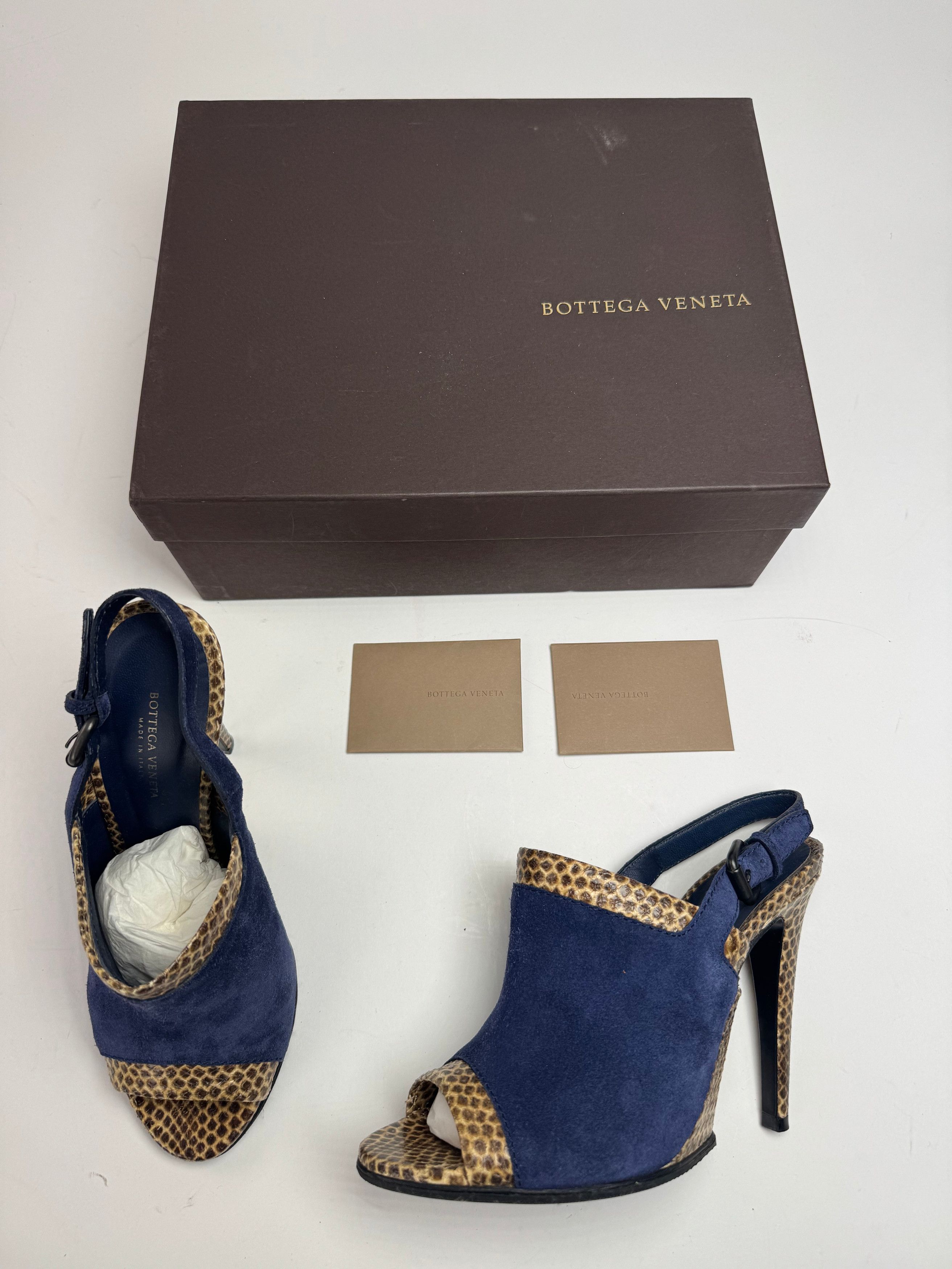 Bottega Veneta Vintage Suede Snake Leather Pumps Navy Beige EU37C Size US 6 / IT 36 - 1 Thumbnail