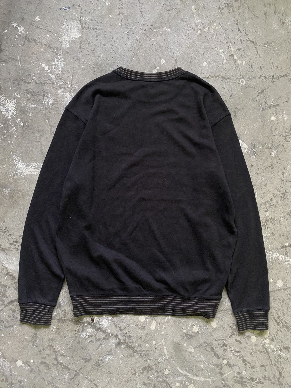 Nike Vintage Nike Small Swoosh Pullover Sweatshirt Size US L / EU 52-54 / 3 - 5 Thumbnail