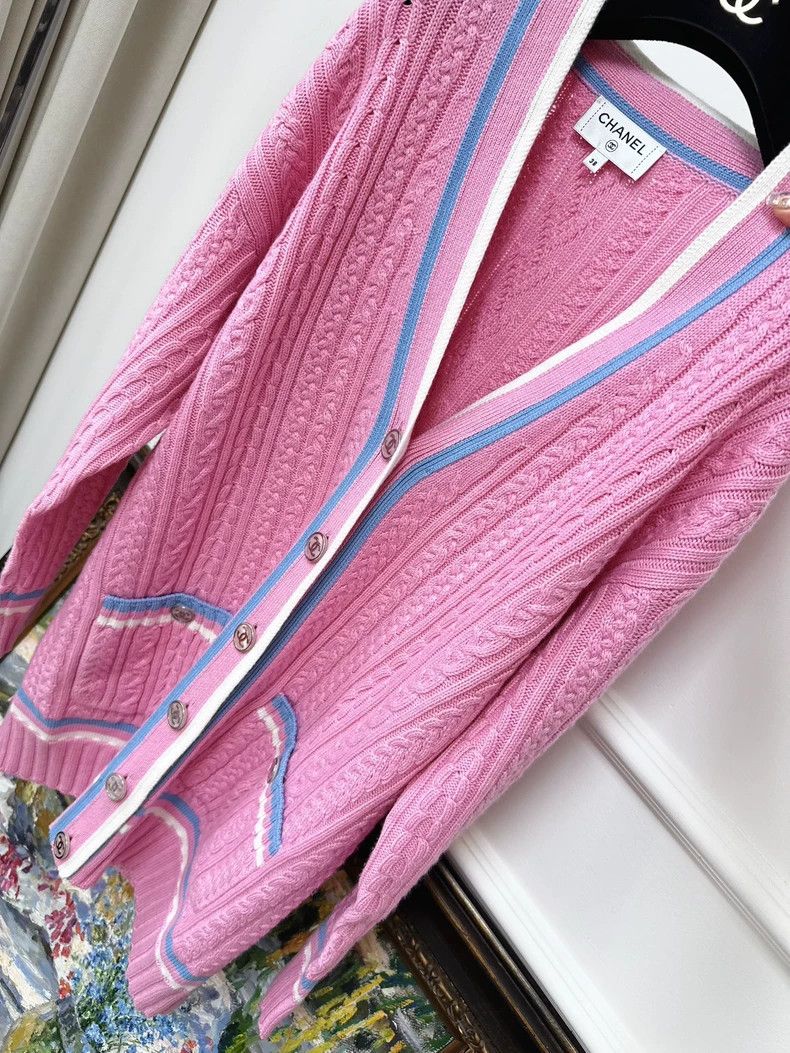 Chanel Chanel 23p spring and summer preview pink blue border v-ne Size XS / US 0-2 / IT 36-38 - 2 Thumbnail