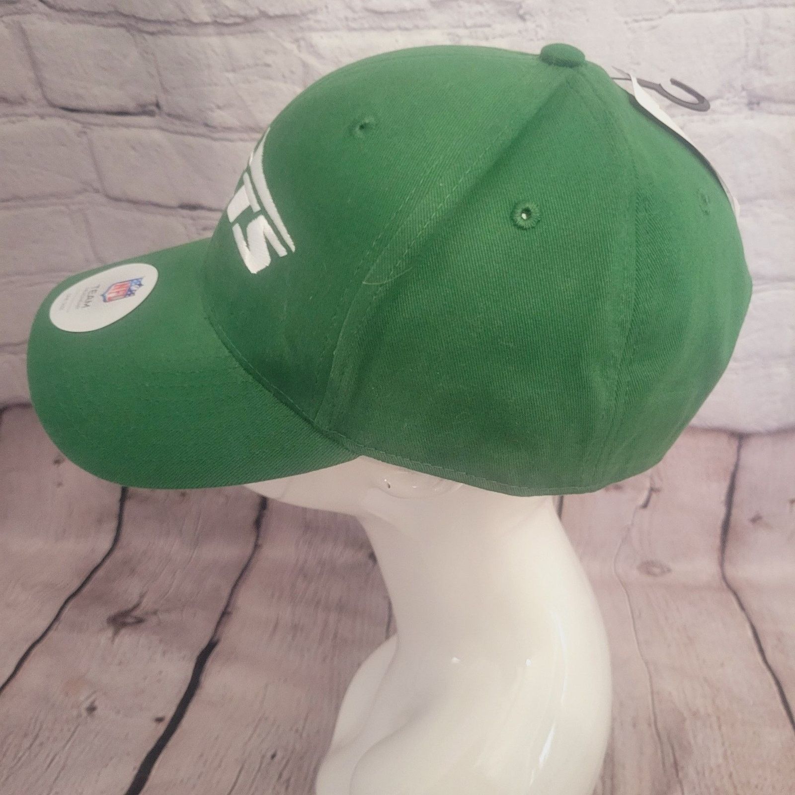 NFL NFL TEAM APPAREL YORK JETS GREEN STRAPBACK CAP NWT Size ONE SIZE - 2 Thumbnail