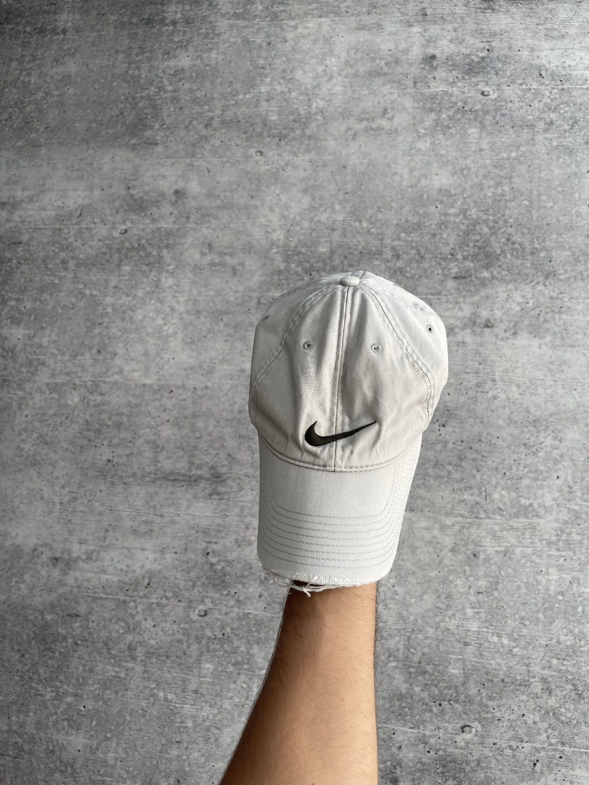 Nike × Vintage Vintage Nike Hat Ca Grey Sports Strap Back Swoosh Logo Y2K Size ONE SIZE - 4 Thumbnail