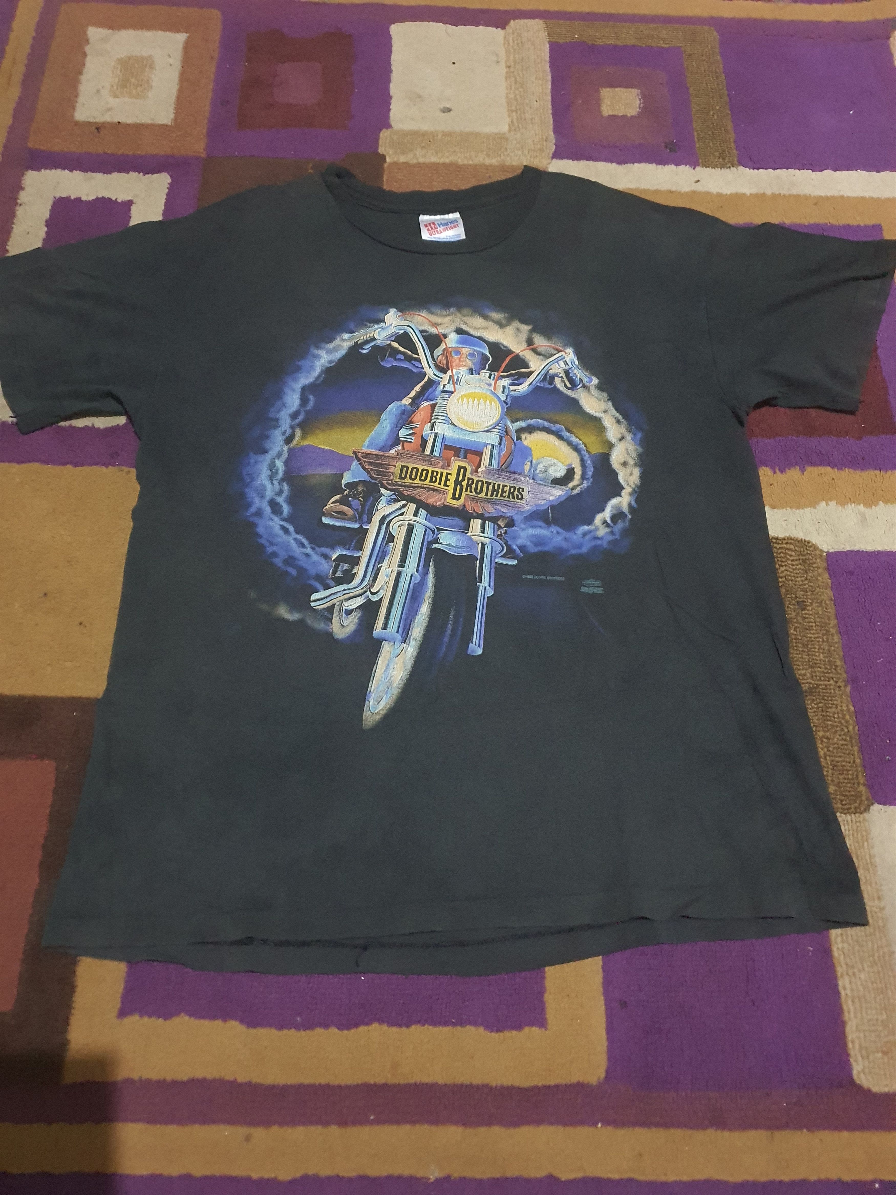 Band Tees 🌈 Doobie Brothers 24 years,Rolling Stones Deep Purple Kiss Size US L / EU 52-54 / 3 - 2 Thumbnail