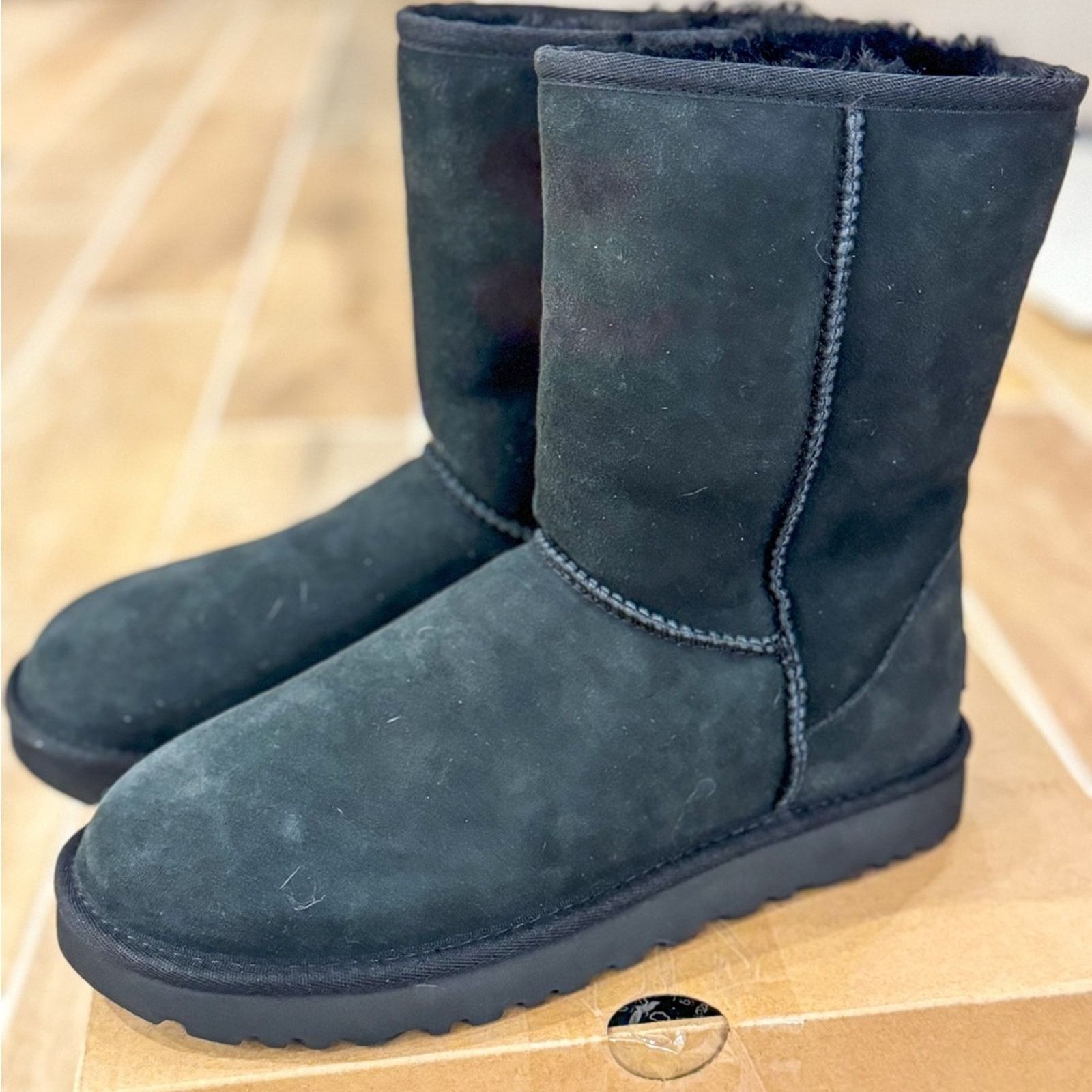 Ugg NWT Uggs Classic Black Boot Short II Size US 7 / IT 37 - 7 Thumbnail