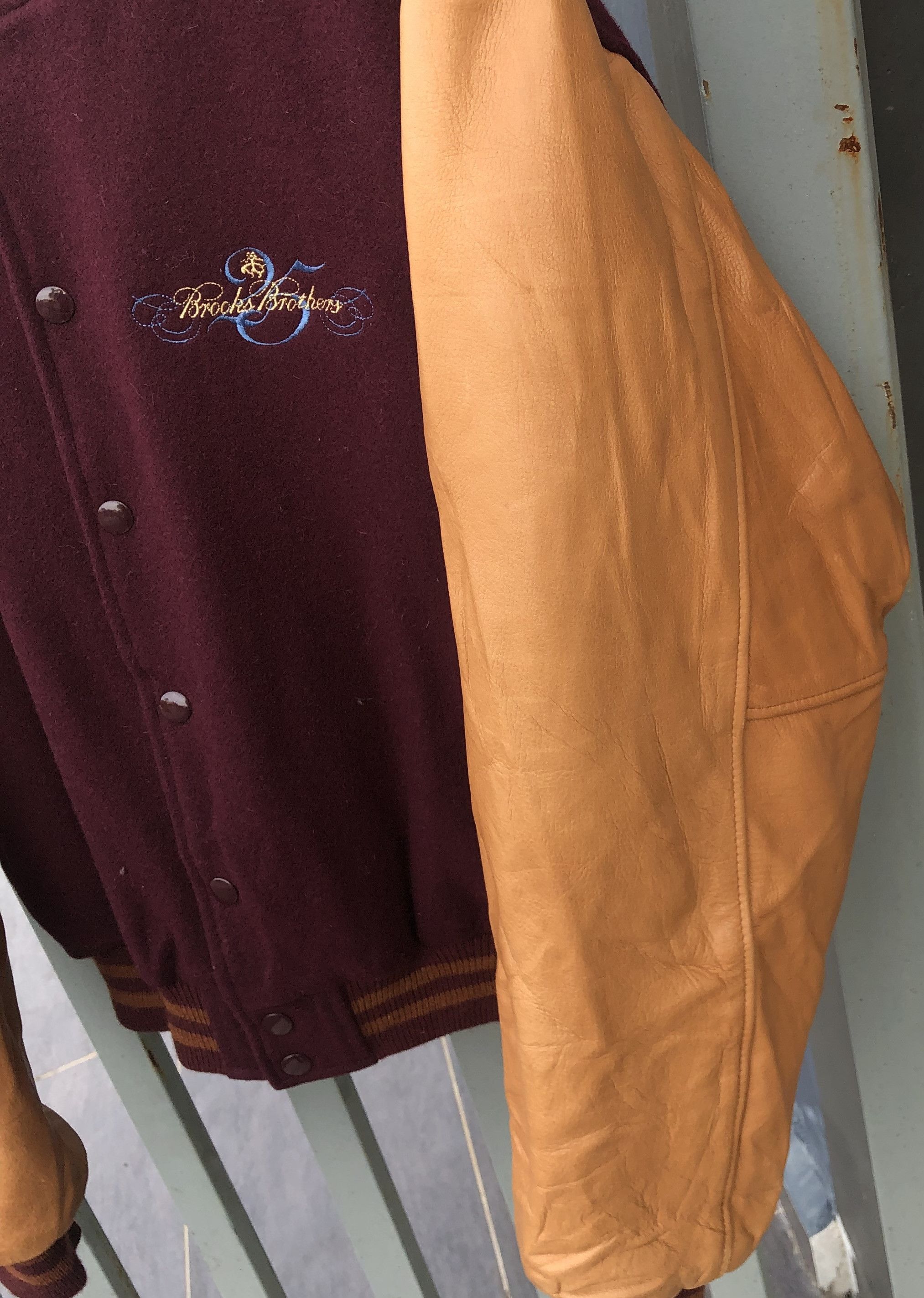 Brooks Brothers Brooks Brothers Cow Leather Sleeve Varsity Jacket Size US S / EU 44-46 / 1 - 3 Thumbnail