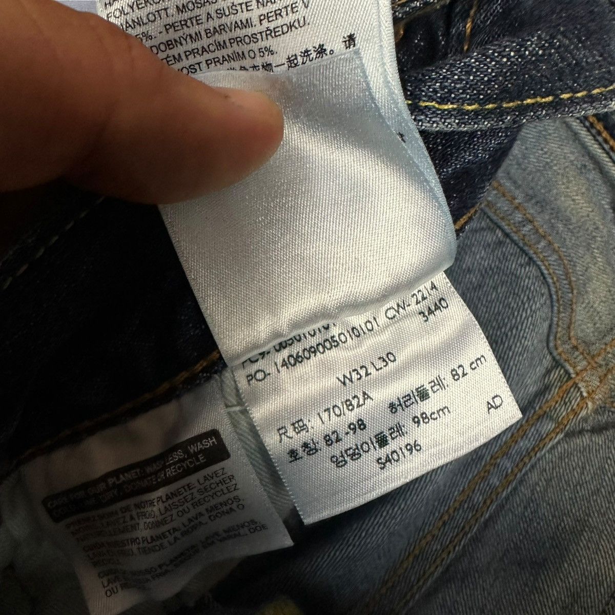 Levi's × Vintage Vintage Levi’s 501 Navy Blue Jeans Denim Pants W32 L30 Size US 32 / EU 48 - 10 Thumbnail
