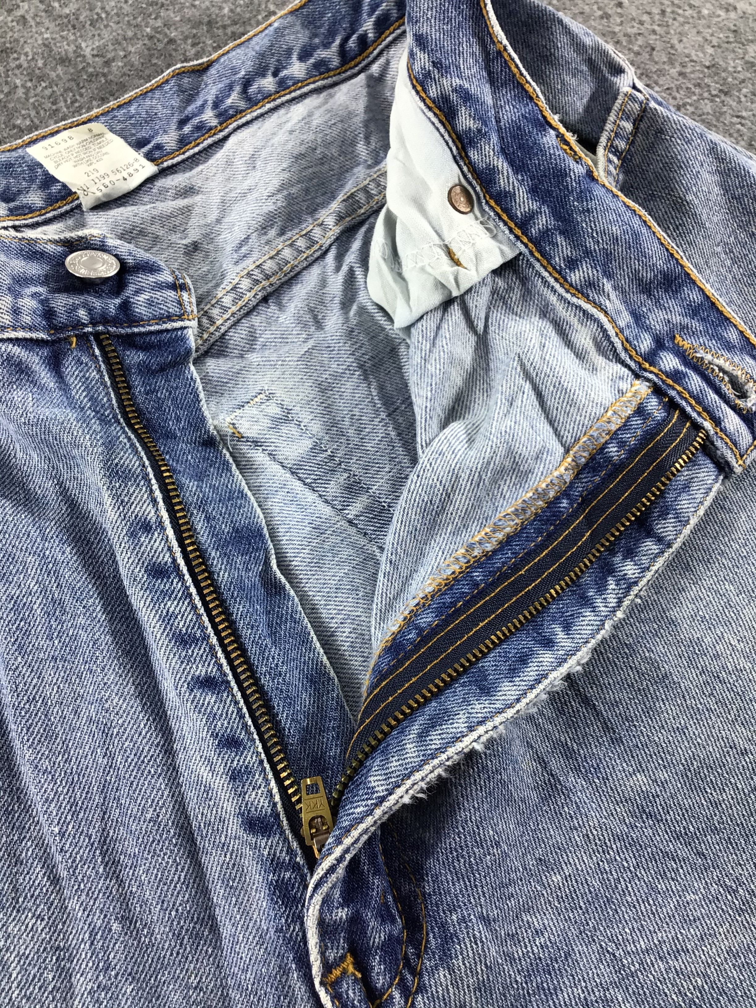 Levi's Vintage Levis 560 Jeans Faded Blue Denim -J464 Size US 37 - 8 Thumbnail