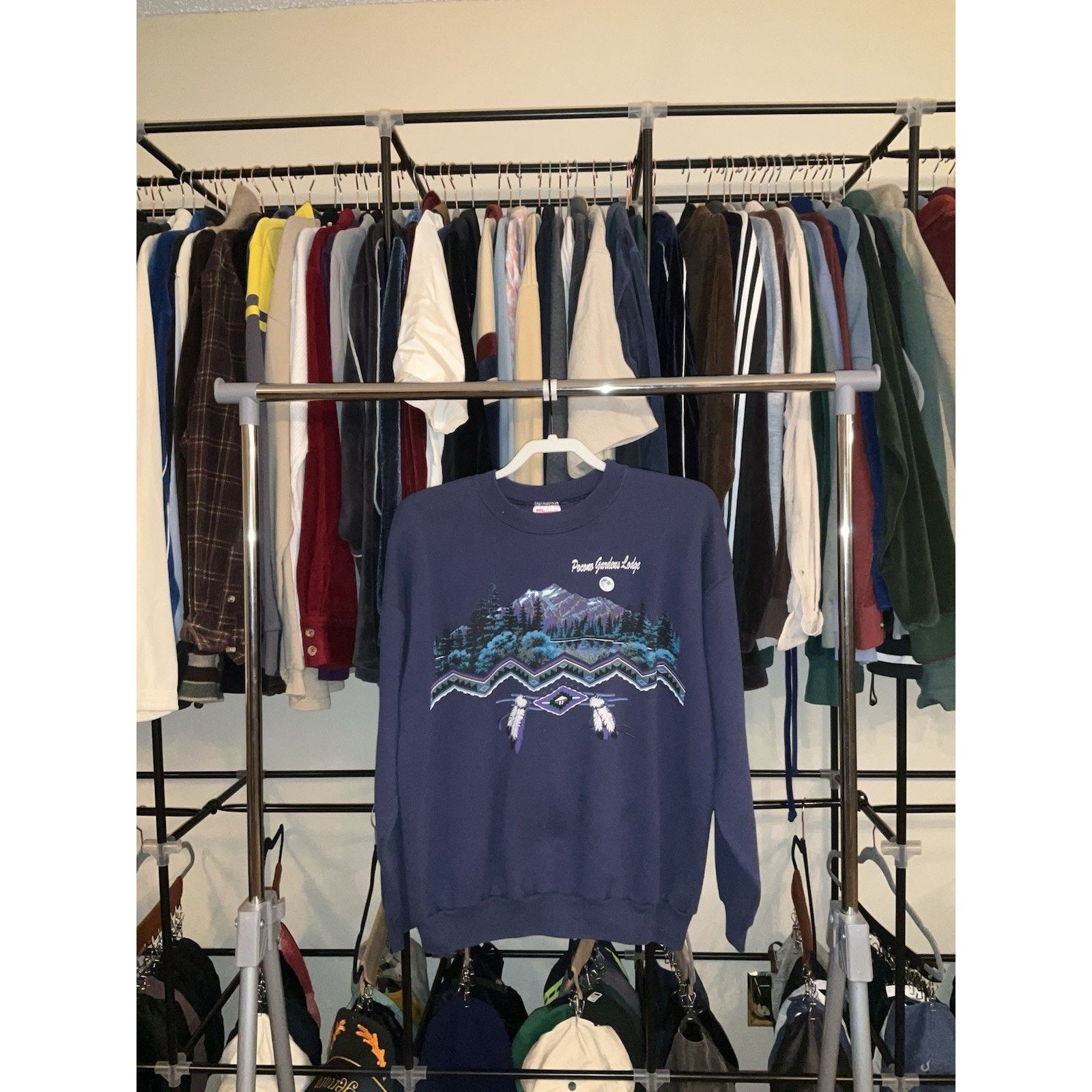 Hanes VTG Pocono Mountain Gardens Tribal Indian Crewneck L Size US L / EU 52-54 / 3 - 1 Thumbnail