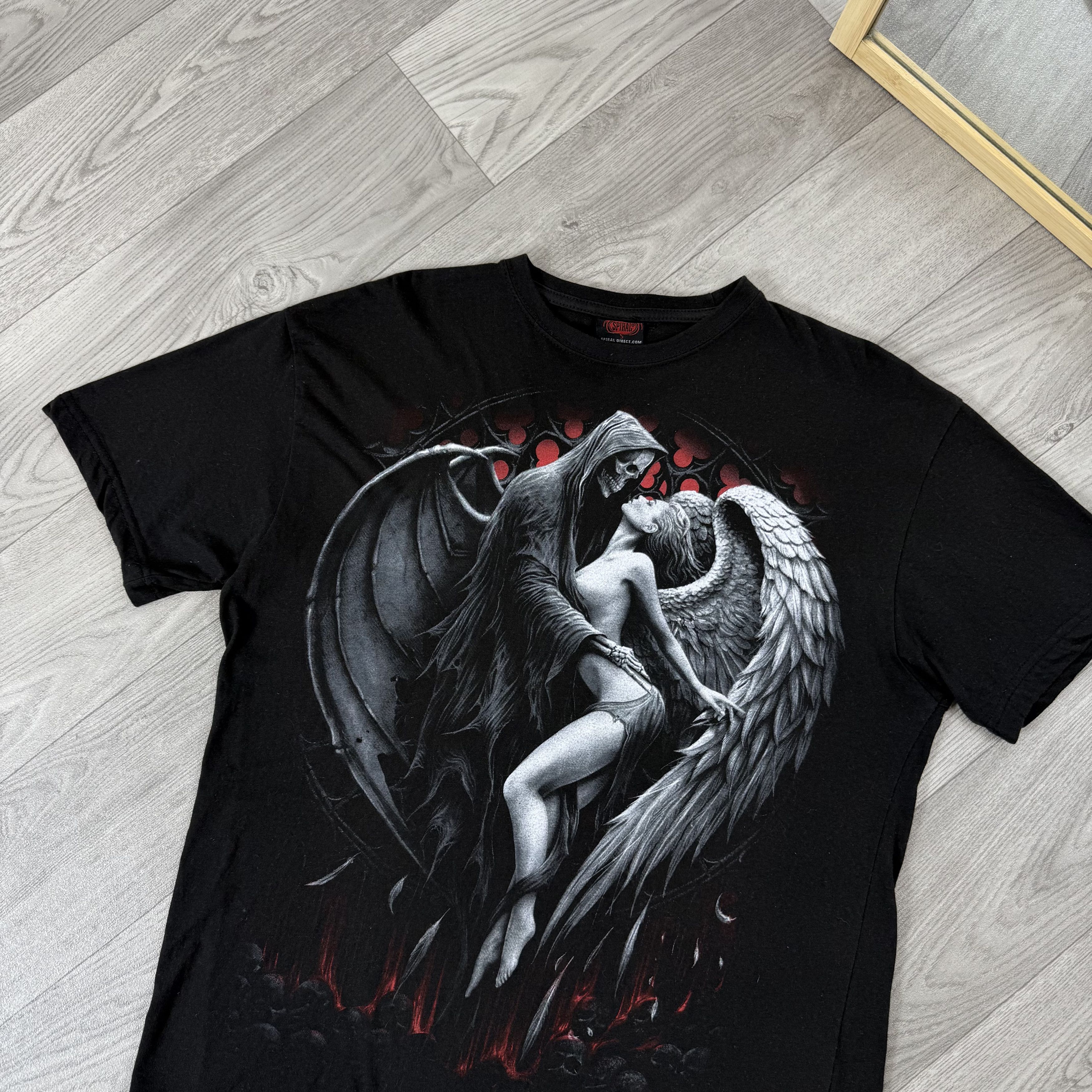 Vintage Vintage Spiral Death and Angel 90s Graphic Black Tee Shirt M Size US M / EU 48-50 / 2 - 6 Thumbnail