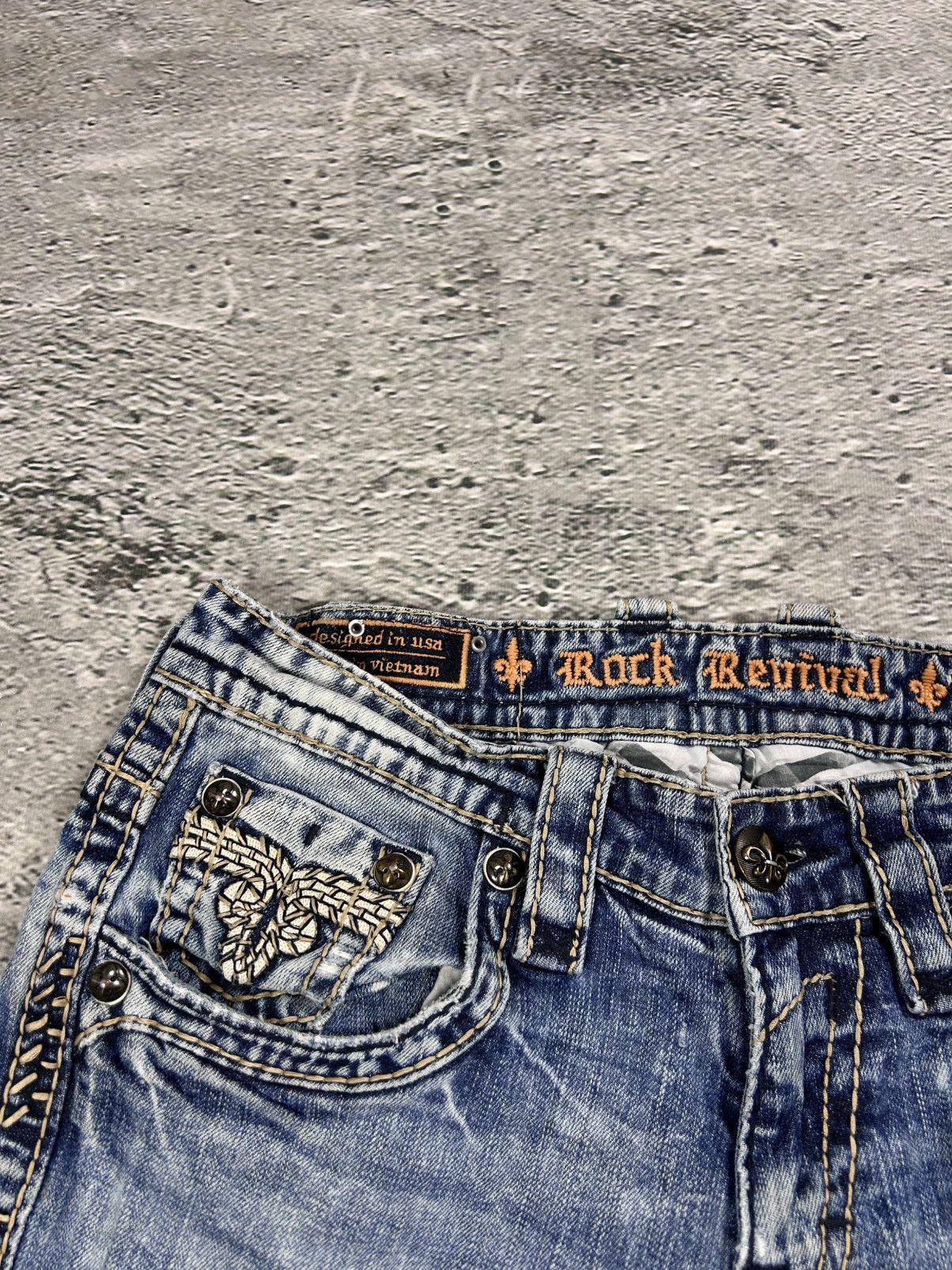 Rock Revival Rock Revival vintage blue jeans Y2K flared Size US 31 - 10 Thumbnail