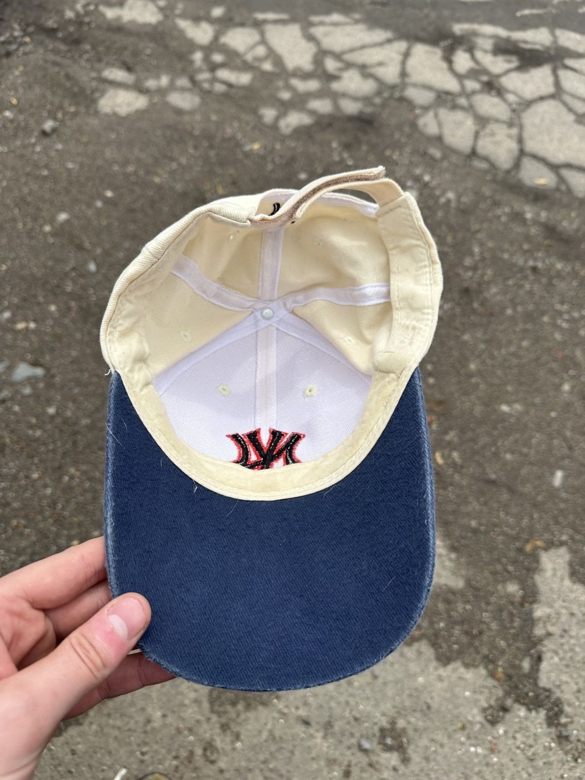 New York Yankees Vintage New York 3 Cap Beige Y2K Old Money Style Size ONE SIZE - 7 Thumbnail