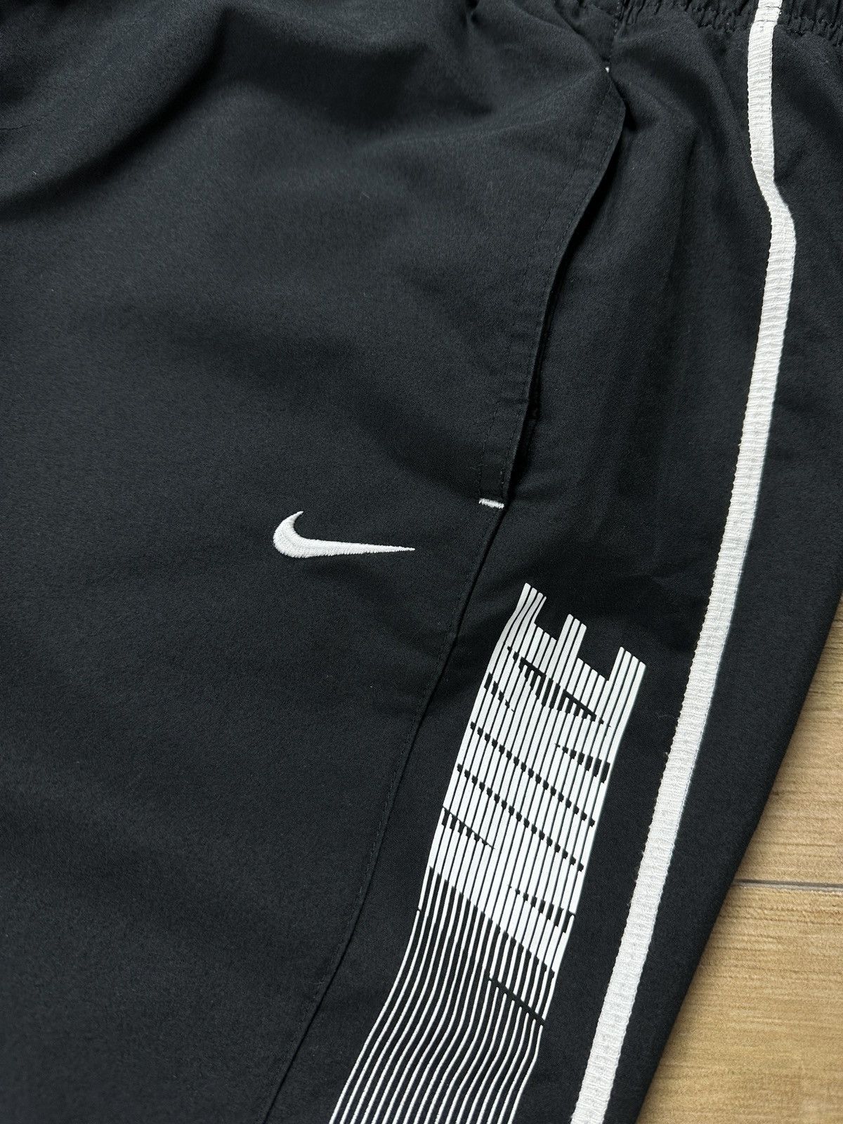 Nike × Vintage Vintage Y2K Nike Logo Shorts Size US 30 / EU 46 - 4 Thumbnail