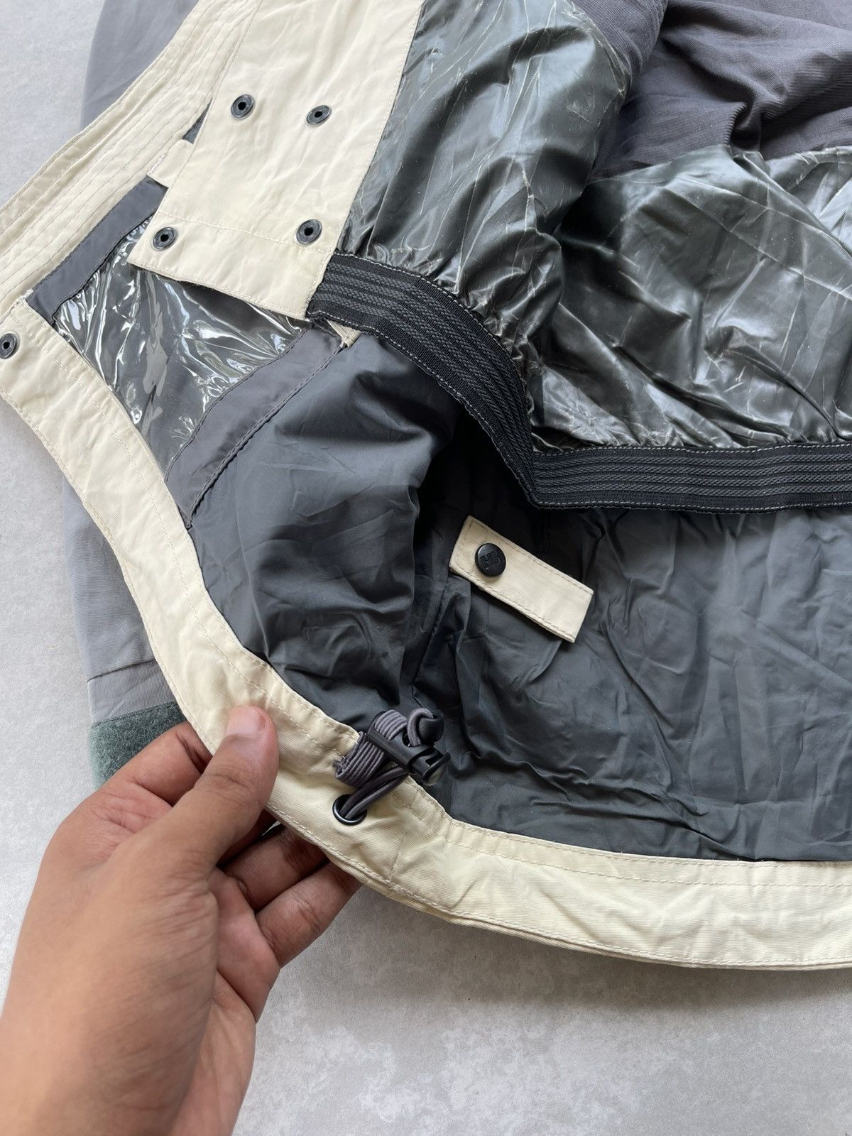 Helly Hansen 🔥VINTAGE HELLY HANSEN TECH WATERPROOF HOOD OUTDOOR JACKET Size US M / EU 48-50 / 2 - 11 Thumbnail
