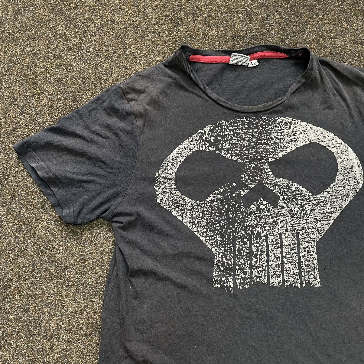 Vintage Vintage 90s Skull Graphic Tee Thrashed Punk Grunge Baggy M Size US M / EU 48-50 / 2 - 2 Thumbnail