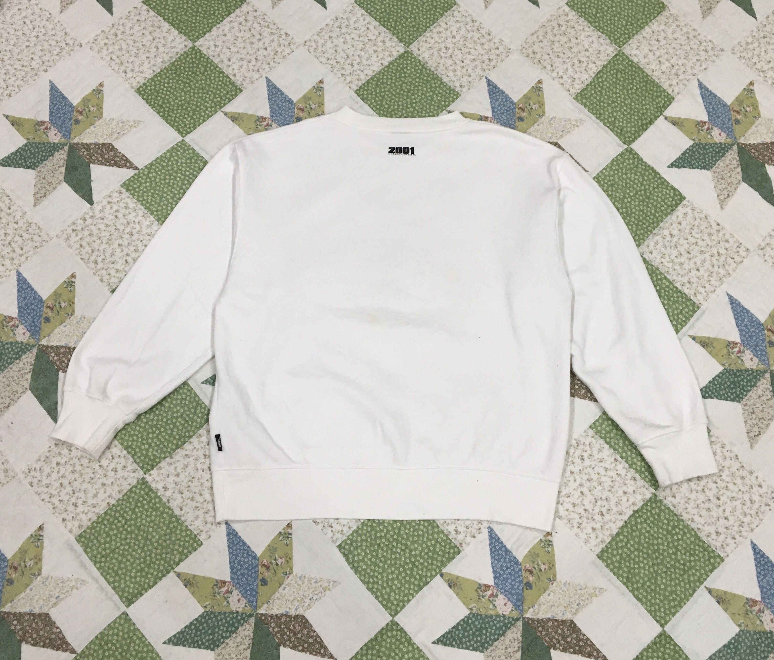 GU 2001 Space Odyssey Crewneck Sweatshirt Size M / US 6-8 / IT 42-44 - 2 Thumbnail