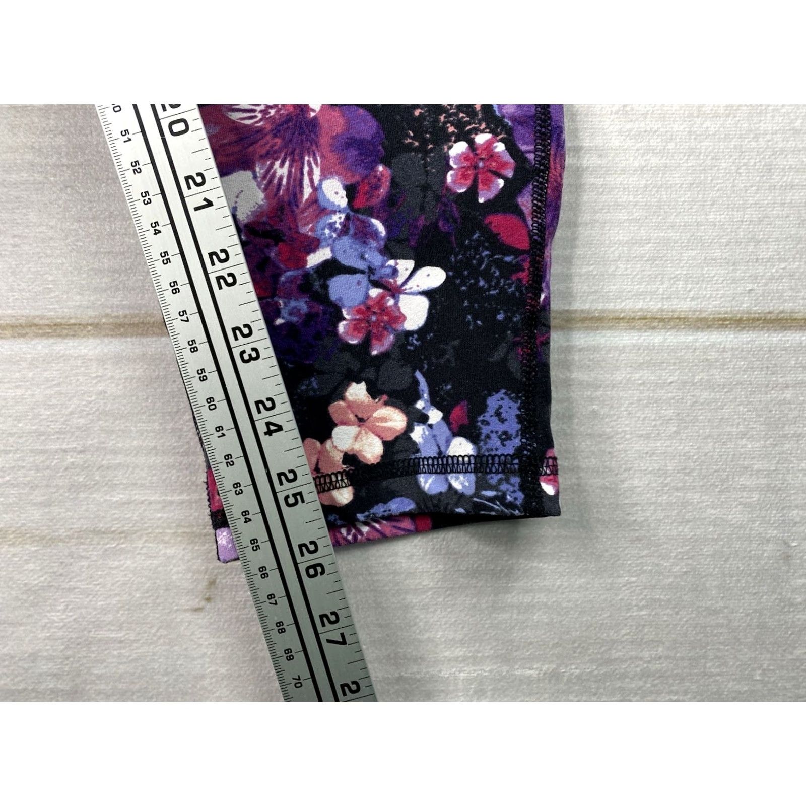 Vintage LIVI Leggings Womens 18/20 Floral Printed High-Rise Capri Pocket Casual Bohemian Flower Print Women's Styles Size 40" / US 18 - 4 Thumbnail
