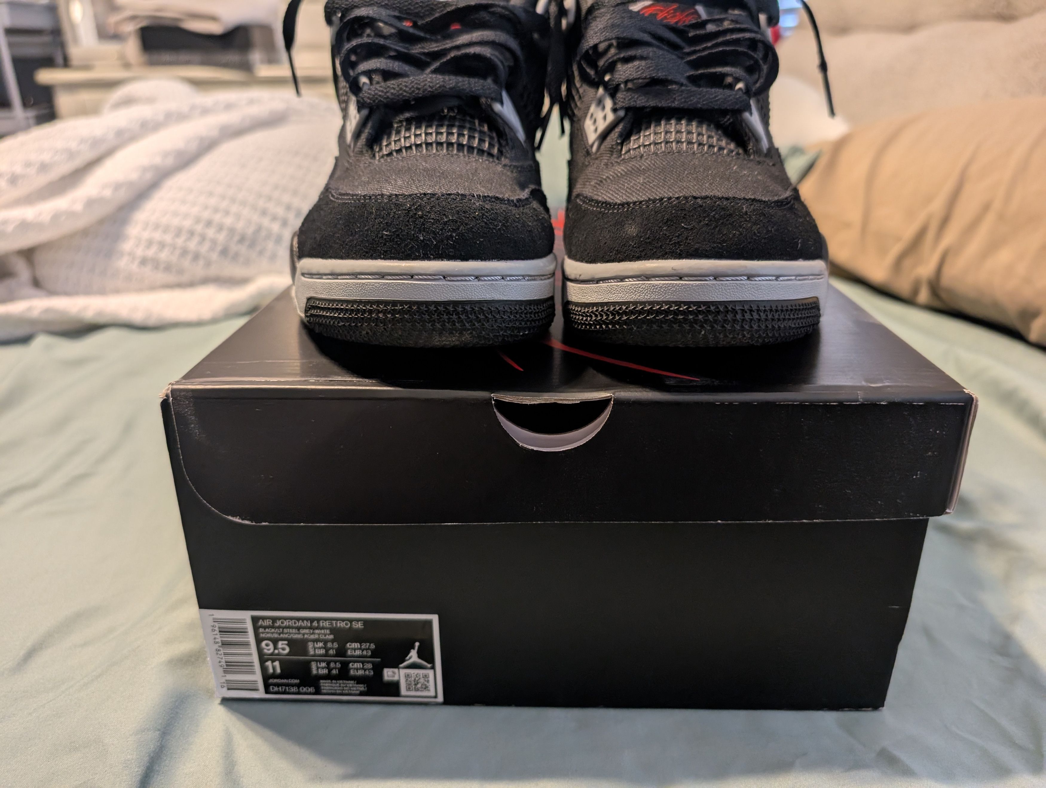Jordan Brand Air Jordan Retro 4 SE Black Canvas Size US 9.5 / EU 42-43 - 6 Thumbnail