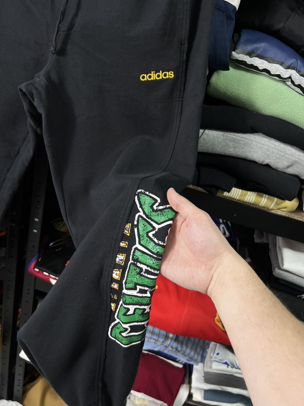 Adidas Adidas x Celtics Vintage Sweatpants Black XL Asia NBA Rare Size US 36 / EU 52 - 5 Thumbnail