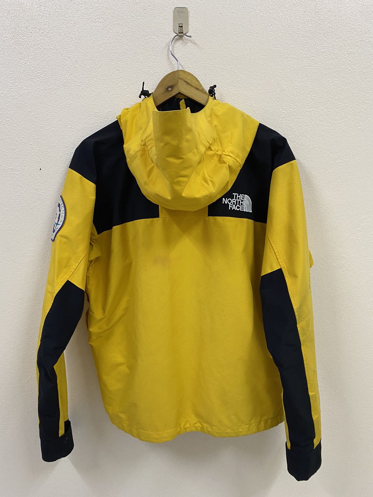 The North Face The North Face Goretex Outwear Yellow Size US L / EU 52-54 / 3 - 4 Thumbnail