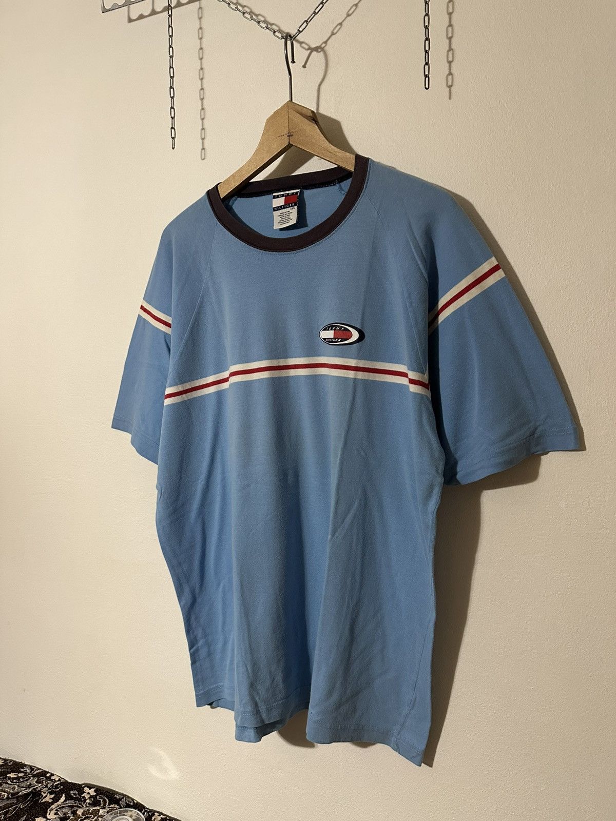 Tommy Hilfiger Tommi Hilfiger VTG Rare Tee Size US XL / EU 56 / 4 - 1 Thumbnail