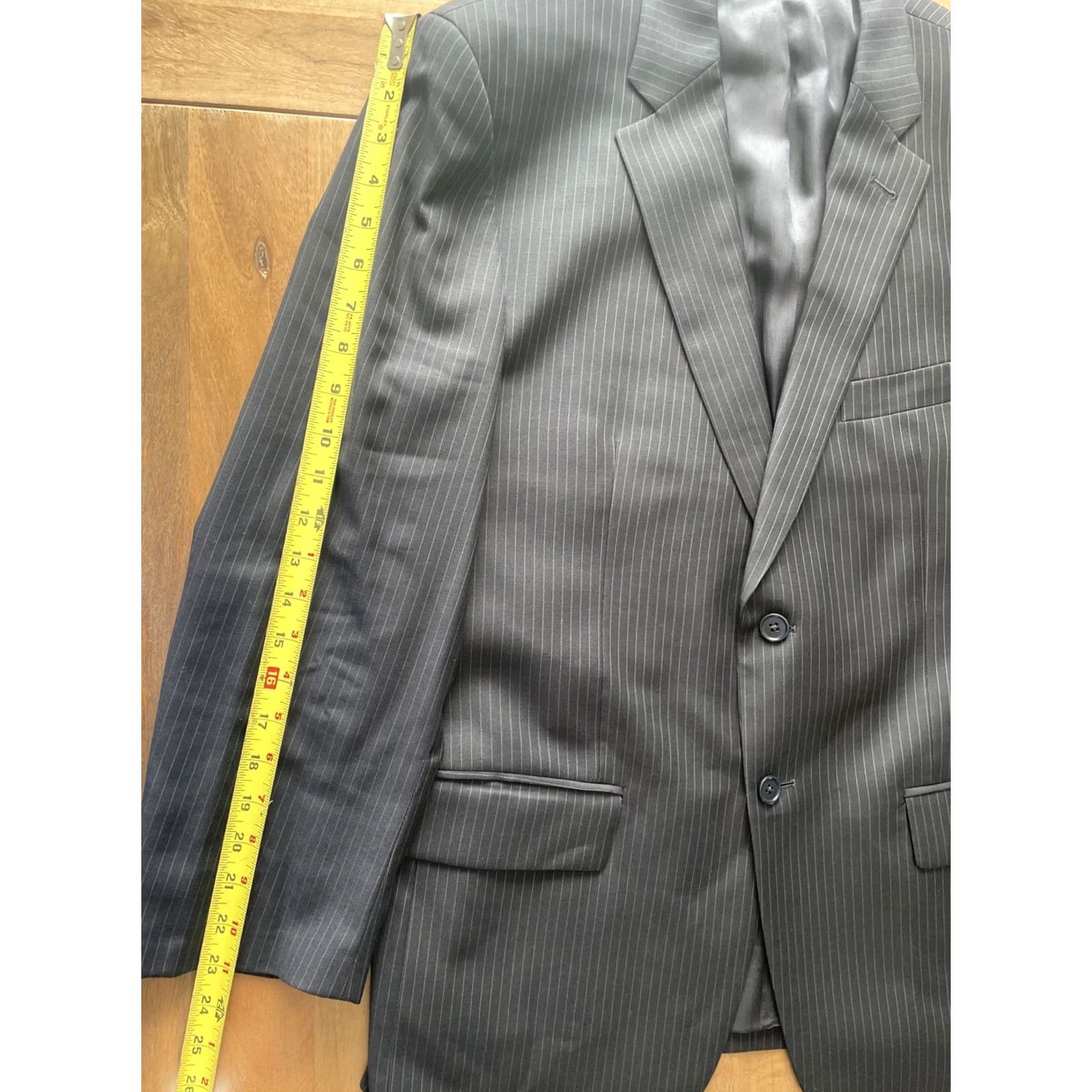 John Varvatos John Varvatos Sport Coat Mens Size 42S Slim Fit Black Pinstripe Wool Jacket Short Length Notch Lapel Two-Button Front Size US XS / EU 42 / 0 - 7 Thumbnail