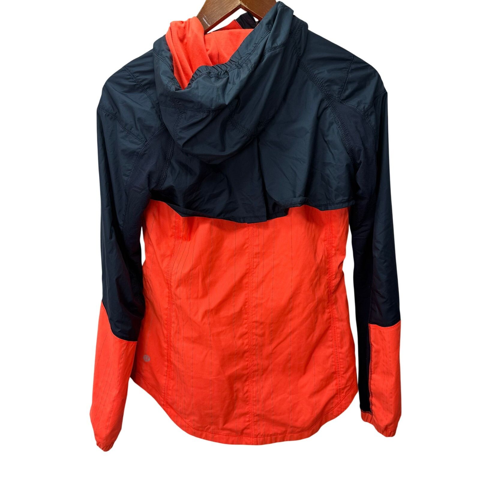 Lululemon Lululemon Get Up and Glow Running Jacket sz 4 Full Zip #H4 Size S / US 4 / IT 40 - 5 Thumbnail