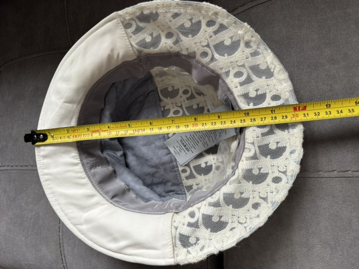 Dior DIOR bucket hat check sizes in photos and by tape measure Size ONE SIZE - 20 Thumbnail