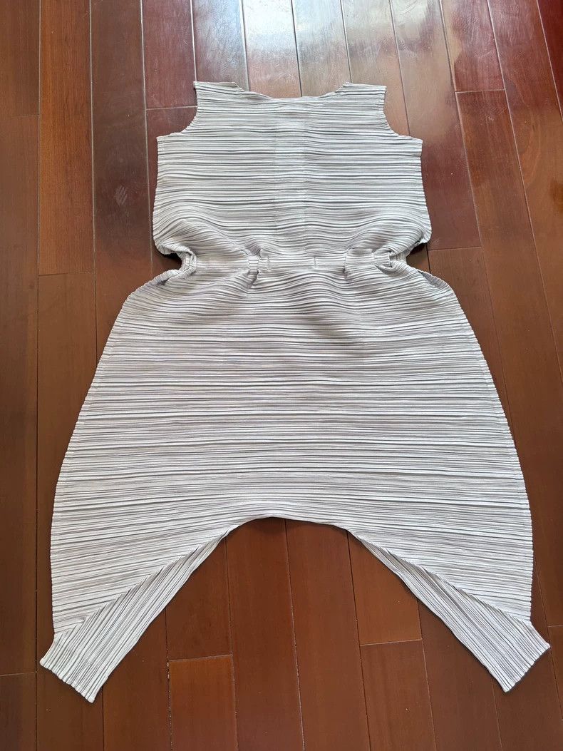 Issey Miyake Issey Miyake Pleated Sleeveless Jumpsuit - dmc Size US 30 / EU 46 - 1 Thumbnail