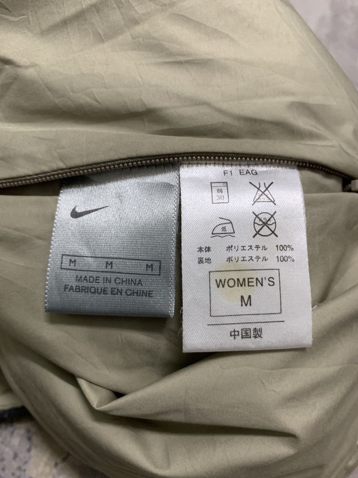 Vintage Vintage Nike Swoosh Reversible Fleece Outdoor Vests Size M / US 6-8 / IT 42-44 - 9 Thumbnail