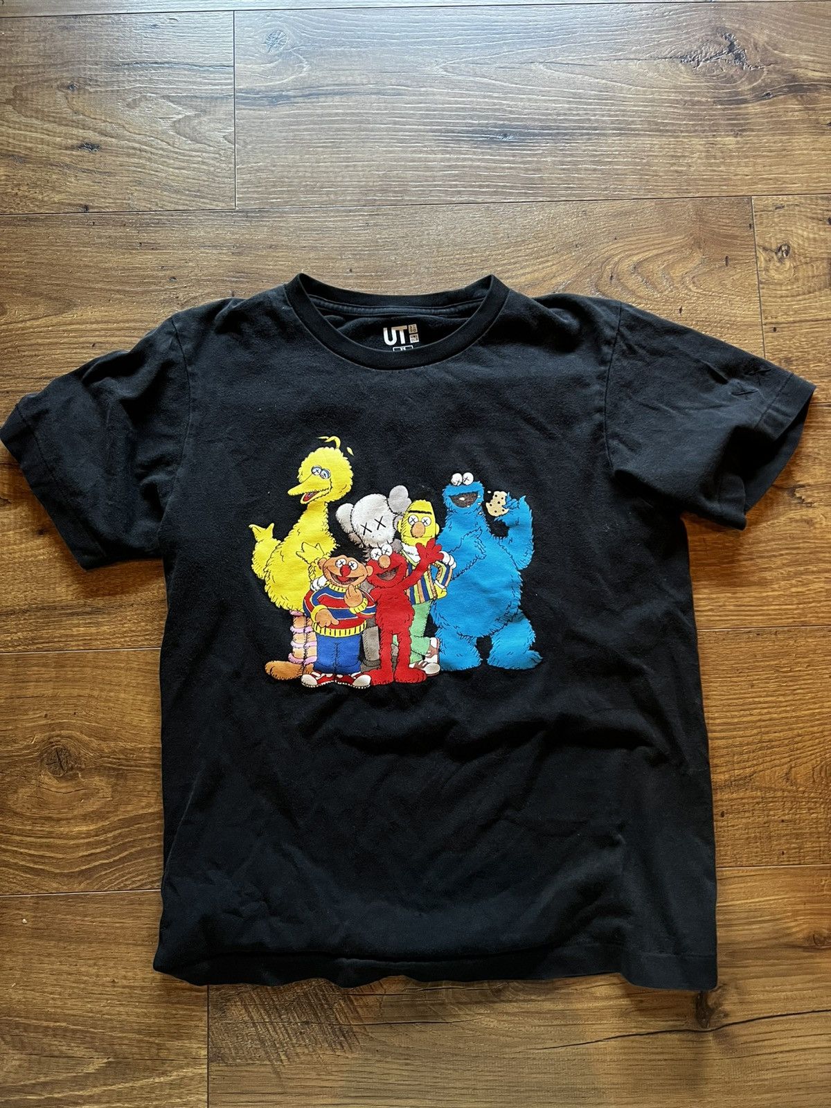 Kaws × Uniqlo UNIQLO x KAWS x Sesame Street tee Size US XS / EU 42 / 0 - 1 Thumbnail