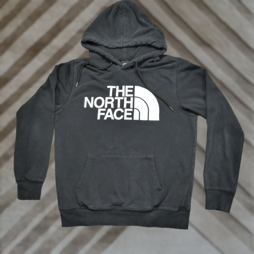 The North Face VINTAGE The North Face Hoodie Mens S Black Pullover Logo Hooded 90s Logo Print? Size US S / EU 44-46 / 1 - 1 Thumbnail