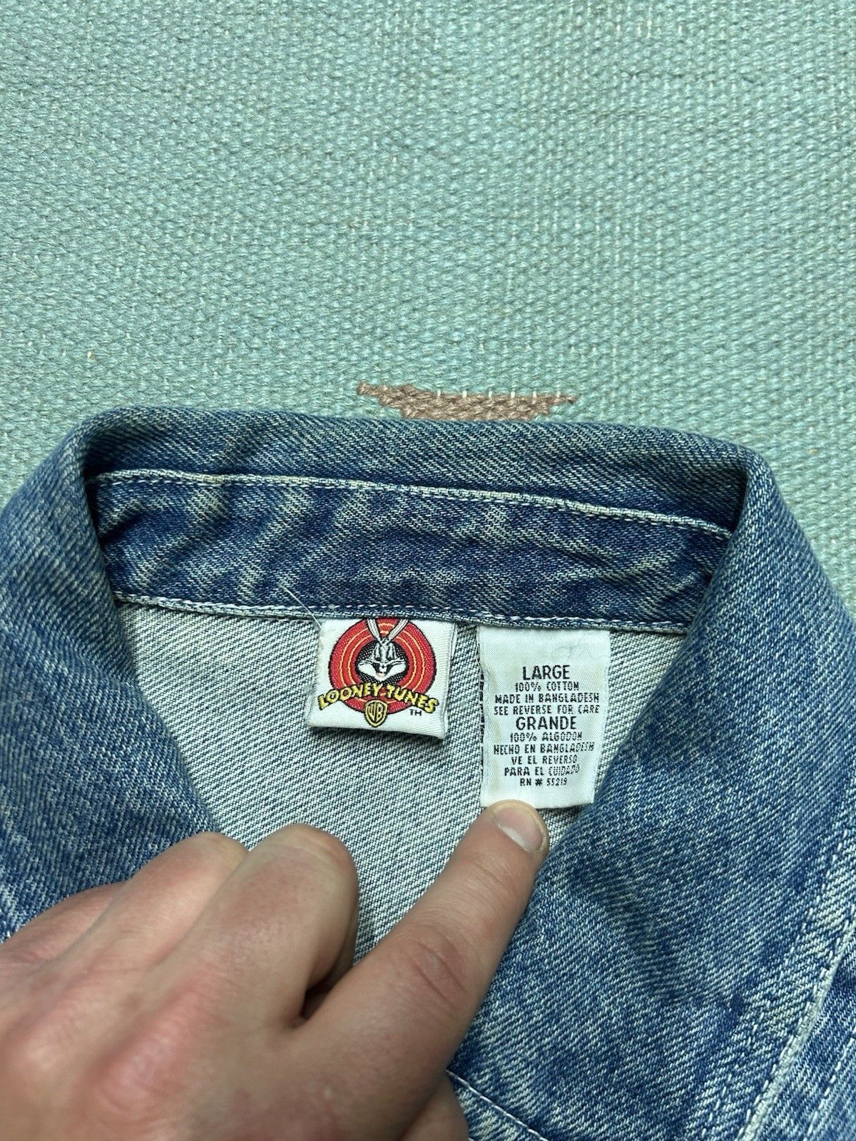 Vintage Vtg looney tunes denim jacket tweety bird embroidered large Size L / US 10 / IT 46 - 8 Thumbnail