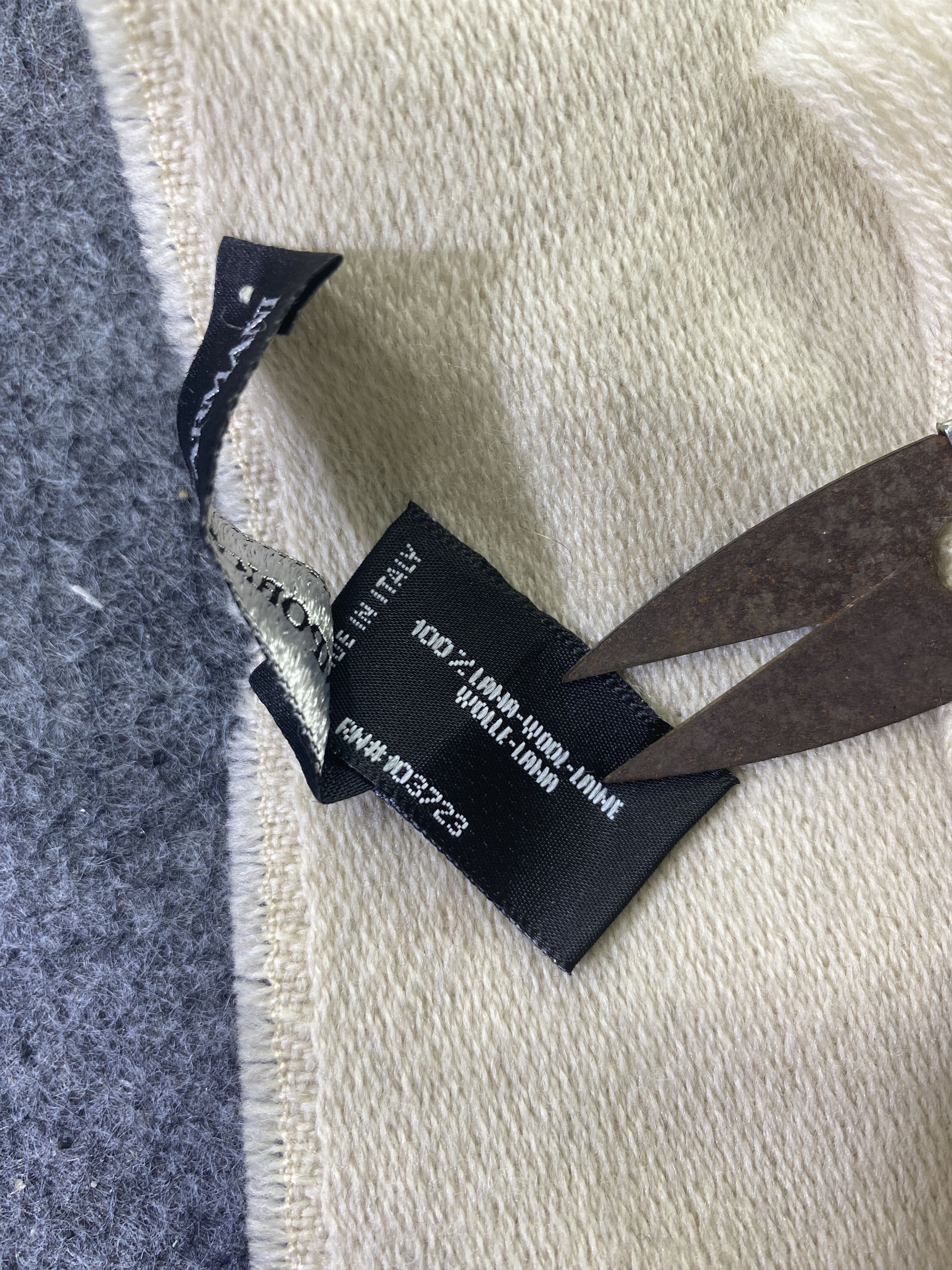 Emporio Armani Emporio Armani Scarf/Muffler/Neckwear -T866 Size ONE SIZE - 7 Thumbnail