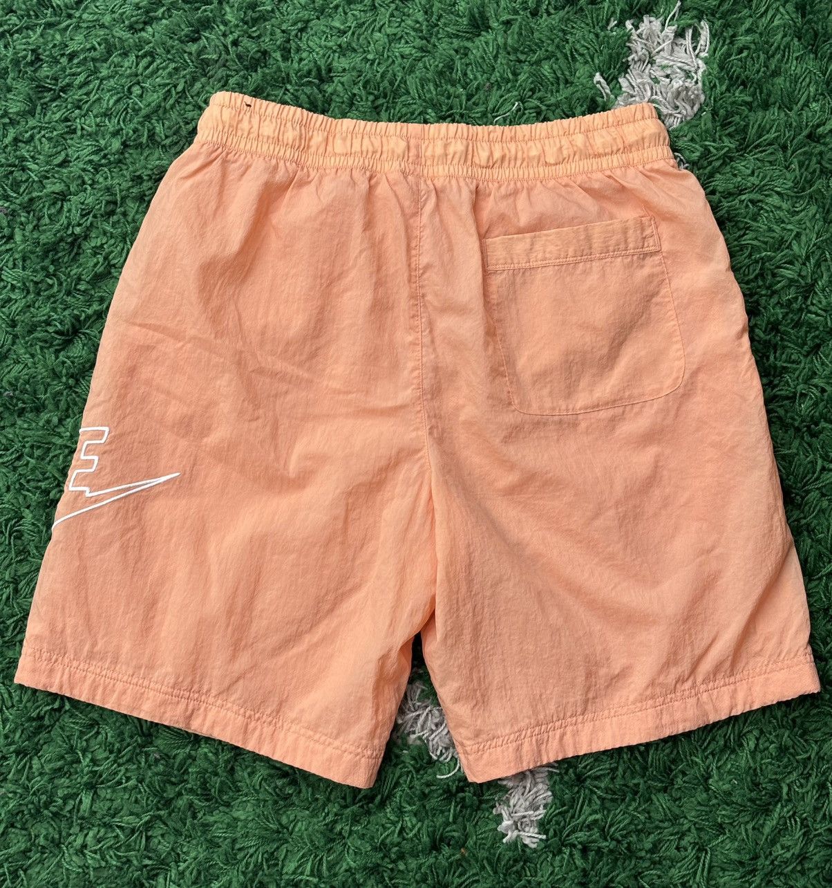 Nike Vintage Nike Nylon shorts size Medium Size US 34 / EU 50 - 3 Thumbnail