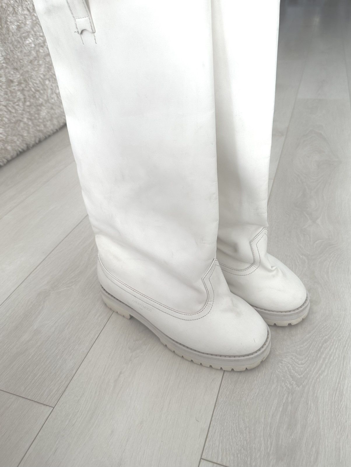 Anonymous Club ANONYMOUS CLUB WHITE SHAFT BOOTS. Size US 8 / EU 41 - 7 Thumbnail