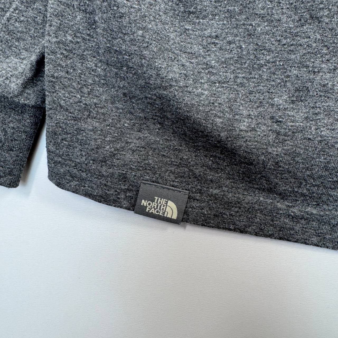 The North Face The North Face Long Sleeve T-Shirt Grey Logo Mens Size M Size US M / EU 48-50 / 2 - 8 Thumbnail
