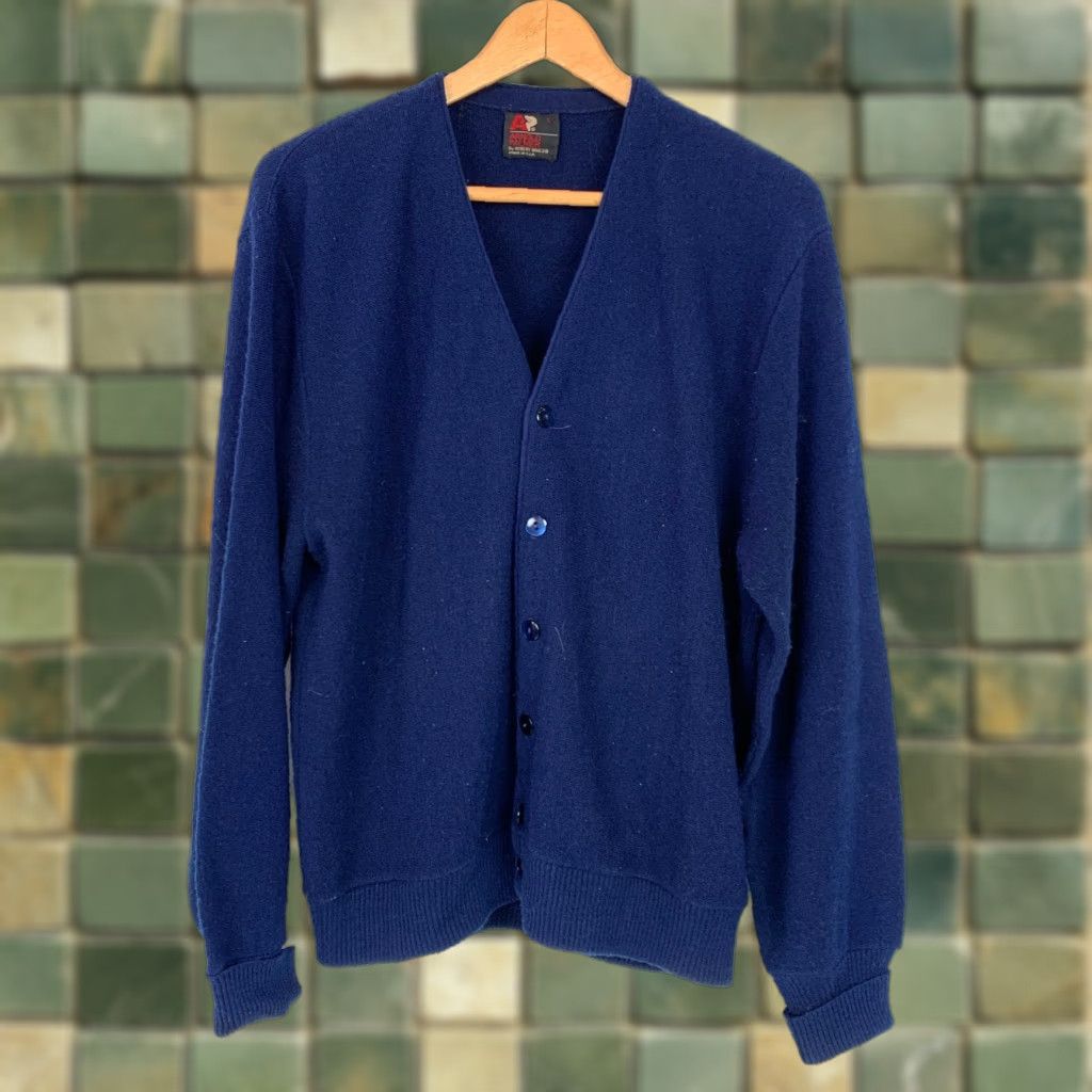 Vintage VINTAGE Arnold Palmer Robert Bruce Cardigan Knit Blue Large V-Neck Long Sleeve Adults Mens Womens Size US L / EU 52-54 / 3 - 1 Thumbnail