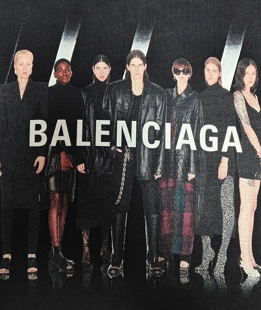 Balenciaga Balenciaga Portrait Band Washed Hoodie2412-Nextarrow Size US M / EU 48-50 / 2 - 3 Thumbnail