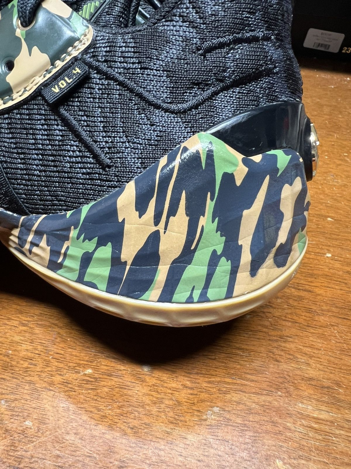 Adidas Harden Vol. 4 Tech Olive size 11 Size US 11 / EU 44 - 10 Thumbnail