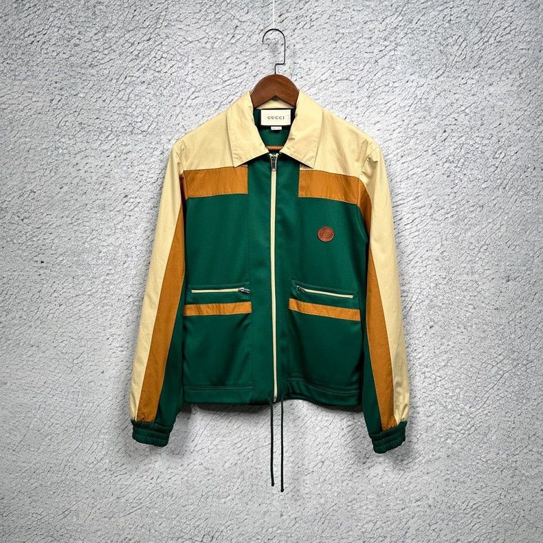 Gucci GucciLogo logo beige and green color block lapel zipper jac Size US S / EU 44-46 / 1 - 1 Thumbnail