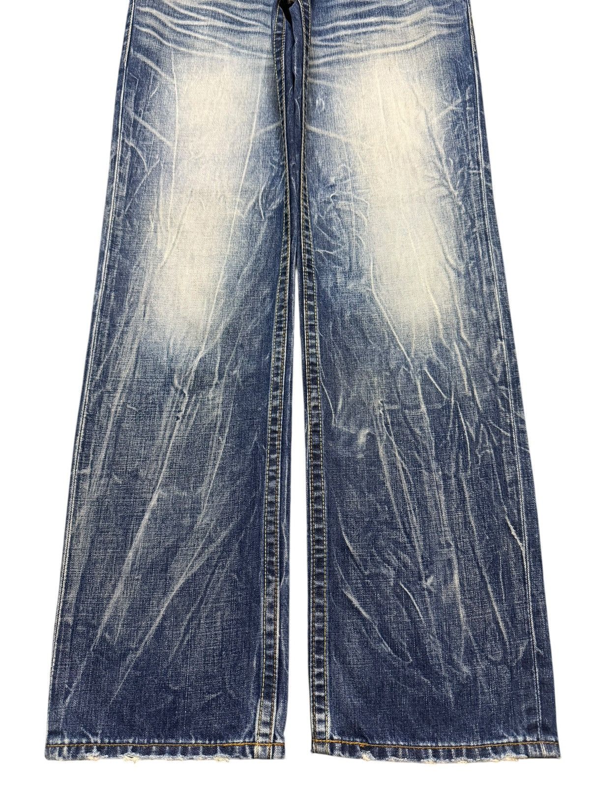Levi's Vtg 90s Levis 702 Blue Faded Thunder Wash Whisker Straight Size US 32 / EU 48 - 7 Thumbnail