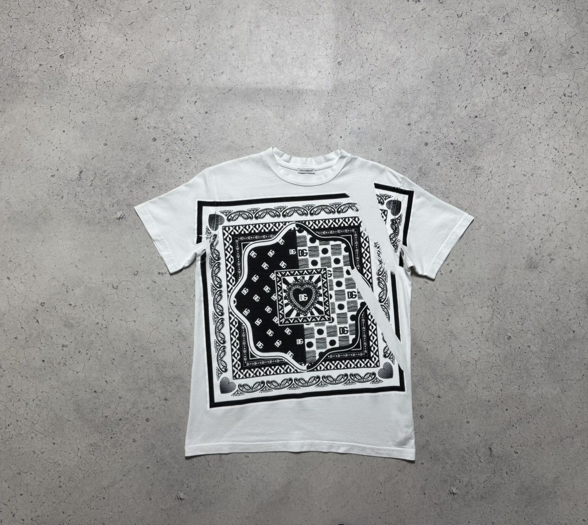 Dolce & Gabbana Dolce & Gabbana DG Bandana White Luxury T-Shirt Size US S / EU 44-46 / 1 - 2 Thumbnail